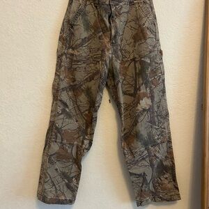 Hollister Brown and Green Cargo Pants for Outdoor Adventures